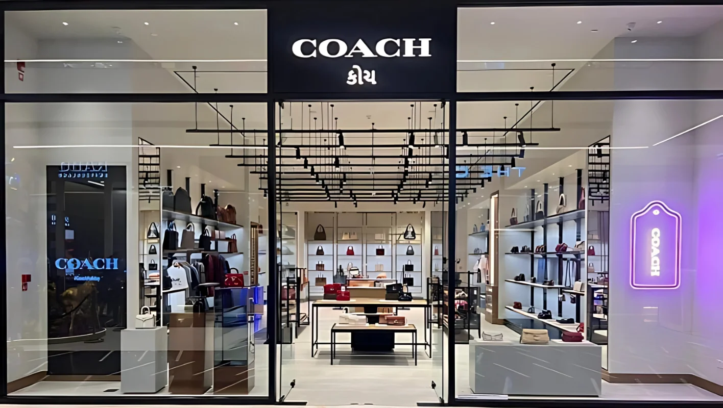 Coach Iconic handbags and purses luxury brands in palladium ahmedabad